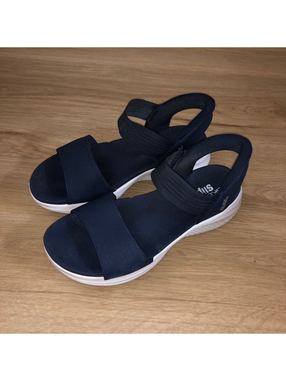 Skechers Slip-ins Ultra Flex 3.0 Summerville Womens Sz 8 Navy Blue White Sandals